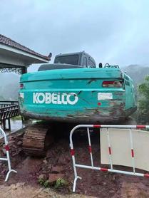 Buy Kobelco SK130 Used Excavator / 2 Buy Kobelco SK130 Used Excavator / 2