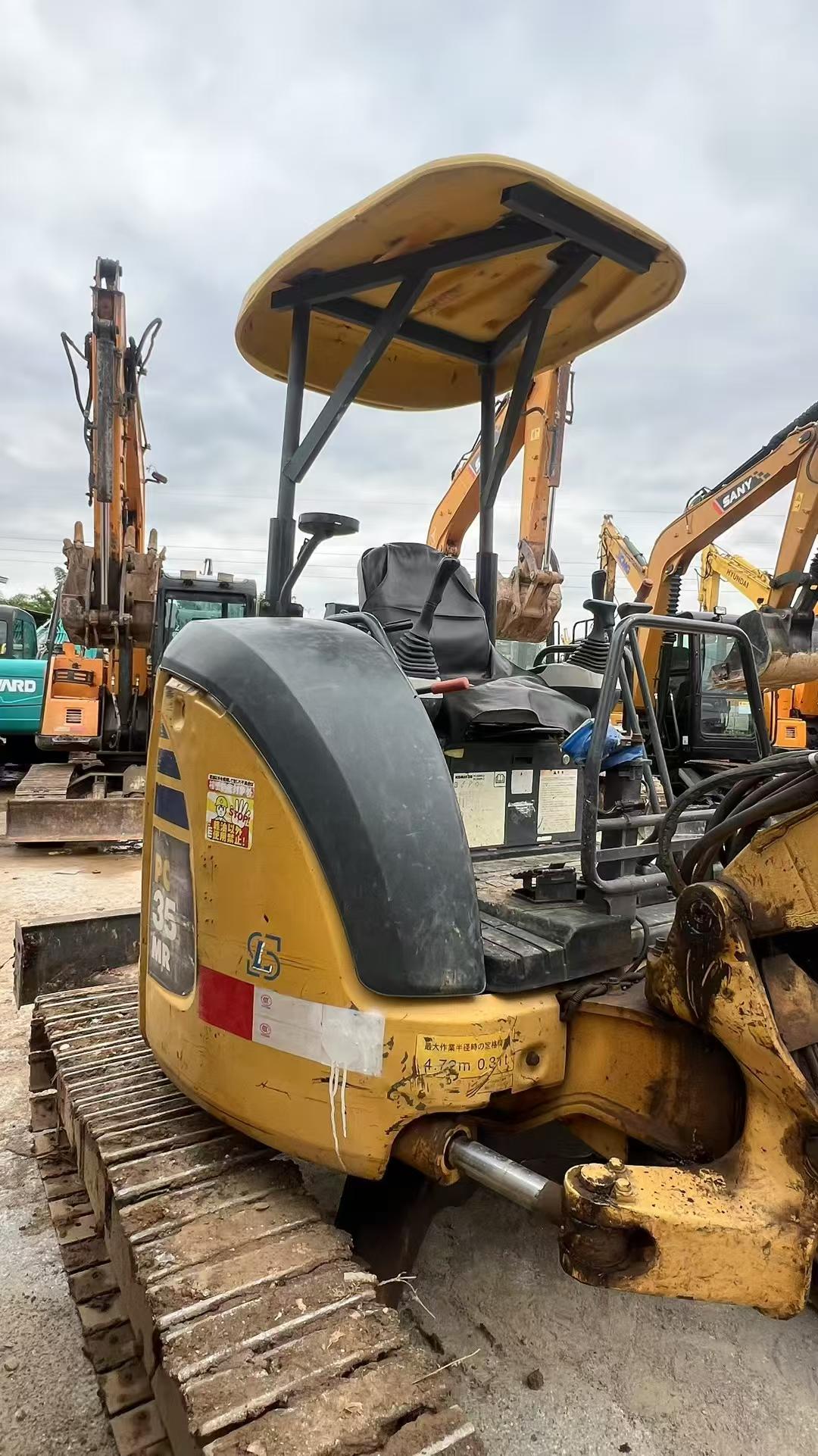 Buy Komatsu PC35-7 Used Excavator / 4