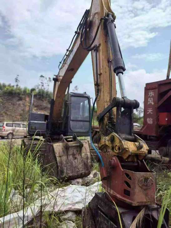Buy XCMG XE150 Used Excavator / 1