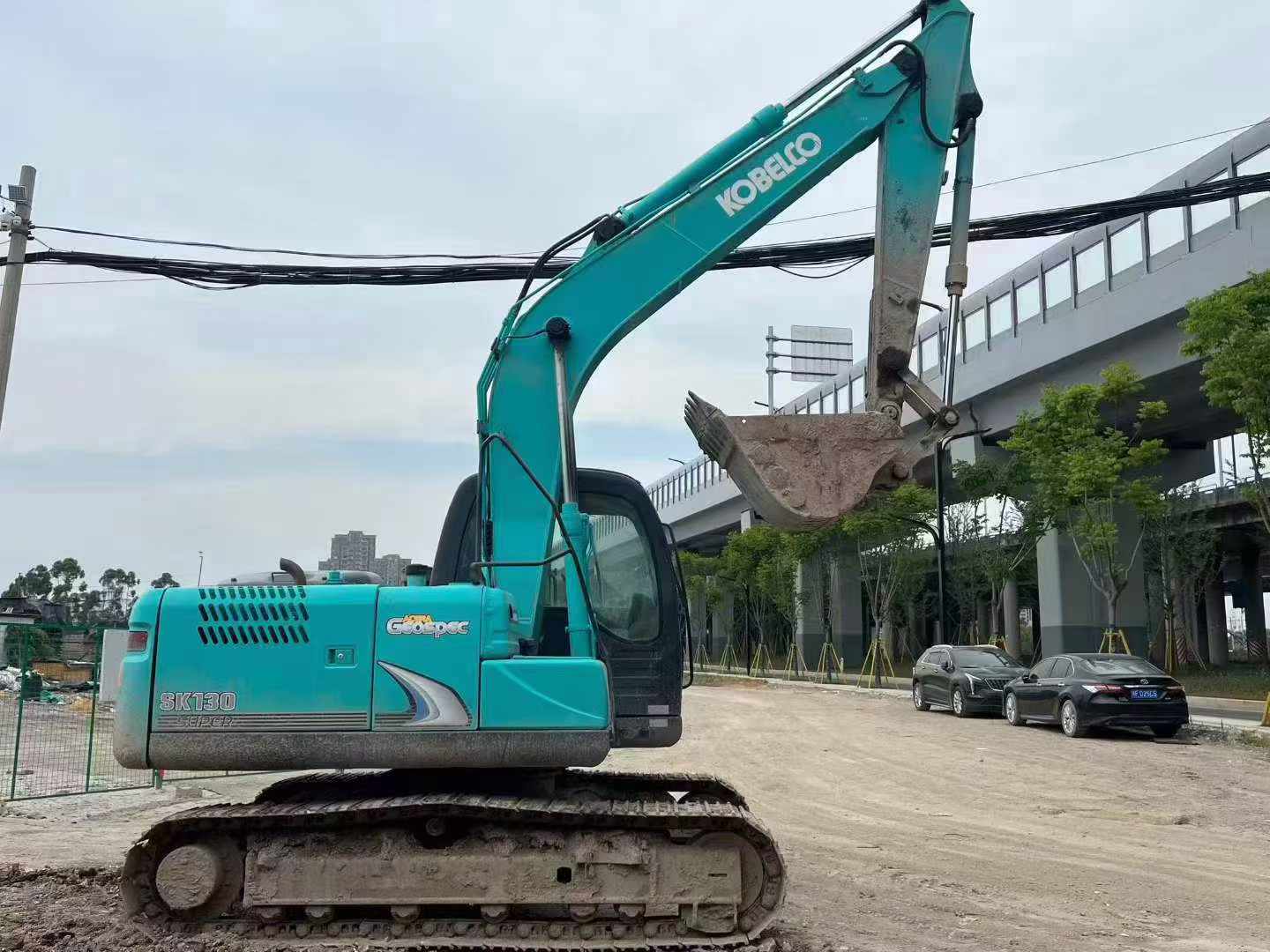 Buy Kobelco SK130 Used Excavator / 2 Buy Kobelco SK130 Used Excavator / 2
