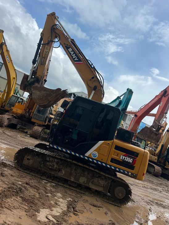 Buy Sany SY135 Used Excavator / 1