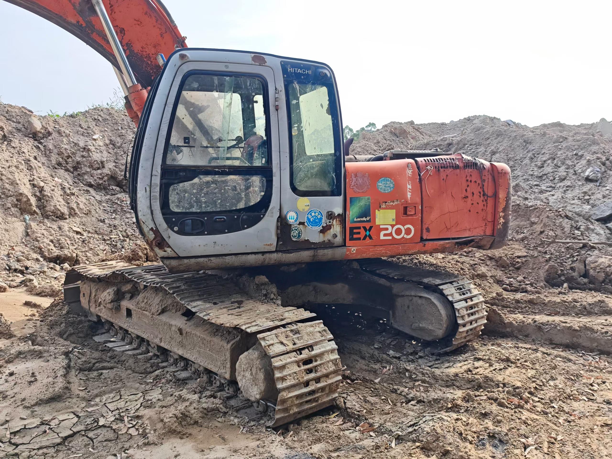 Buy Hitachi EX200-5 Used Excavator / 8