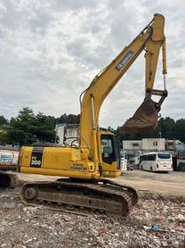 Buy Komatsu PC200-7 Used Excavator / 8 Buy Komatsu PC200-7 Used Excavator / 8