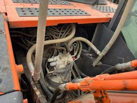 Buy Hitachi ZH200-5A Used Excavator / 2 Buy Hitachi ZH200-5A Used Excavator / 2