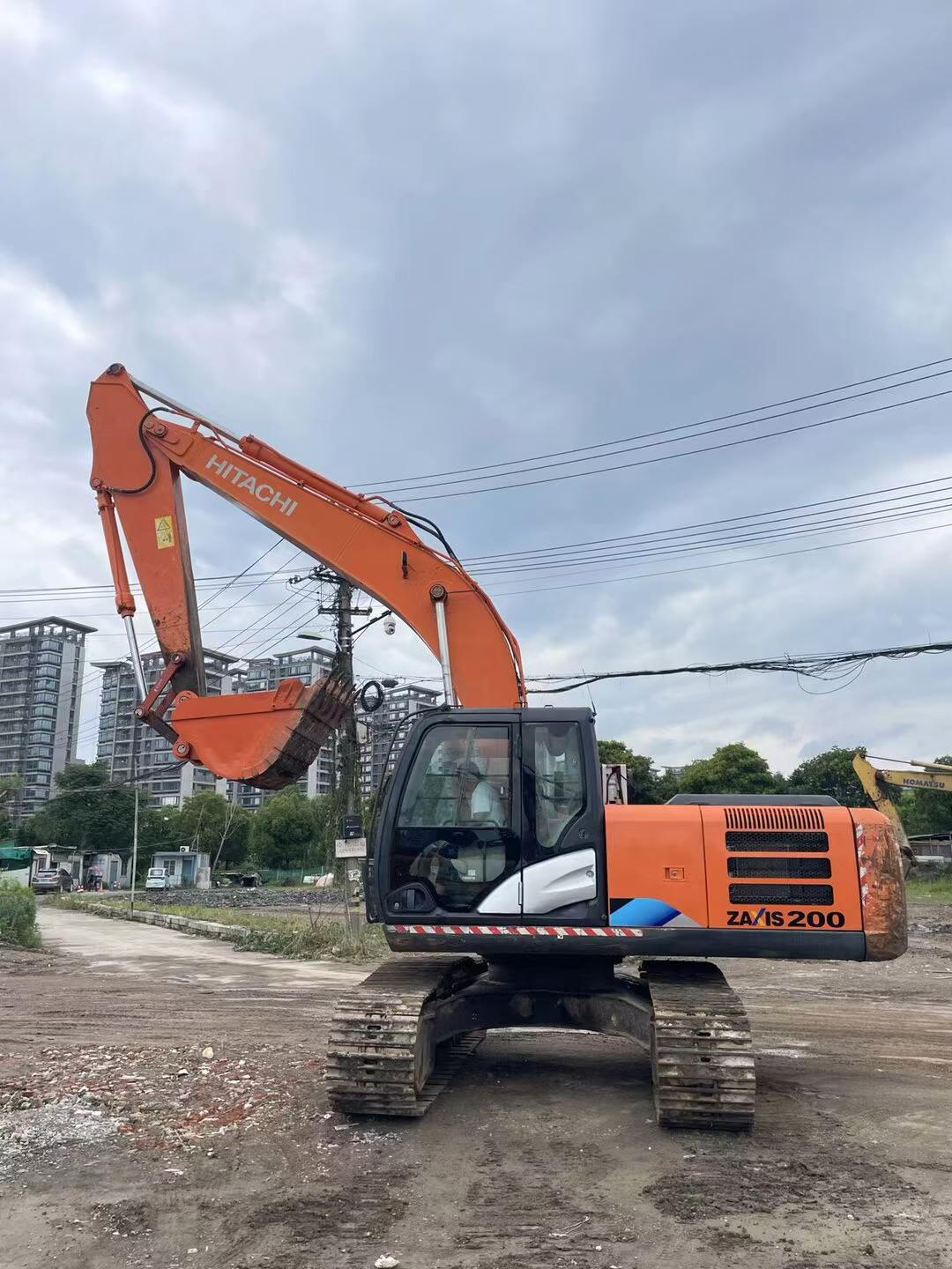 Buy Hitachi ZX200-5G Used Excavator / 1