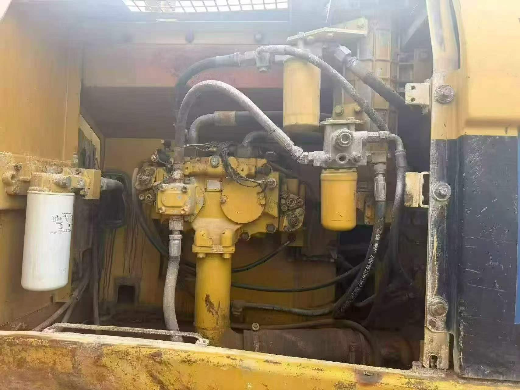 Buy Caterpillar 324D Used Excavator / 4