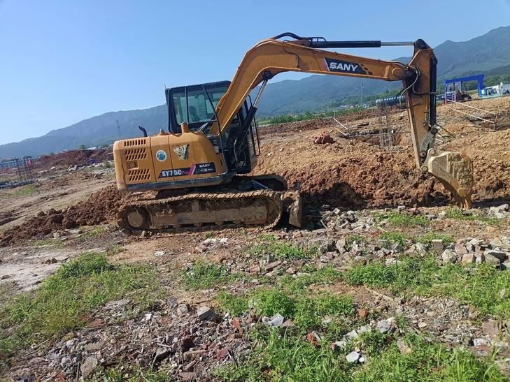 Buy Sany SY75 Used Excavator / 1