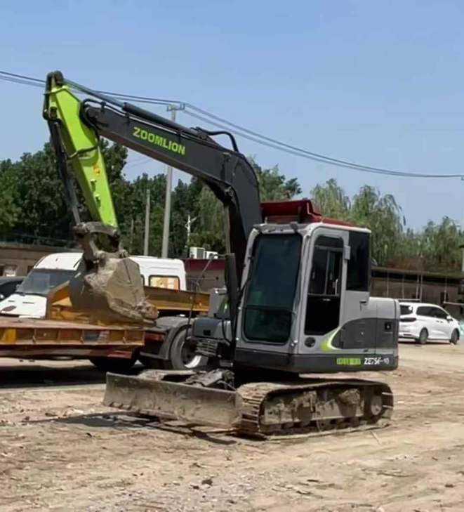 Buy Yanmar B2U Used Excavator / 1