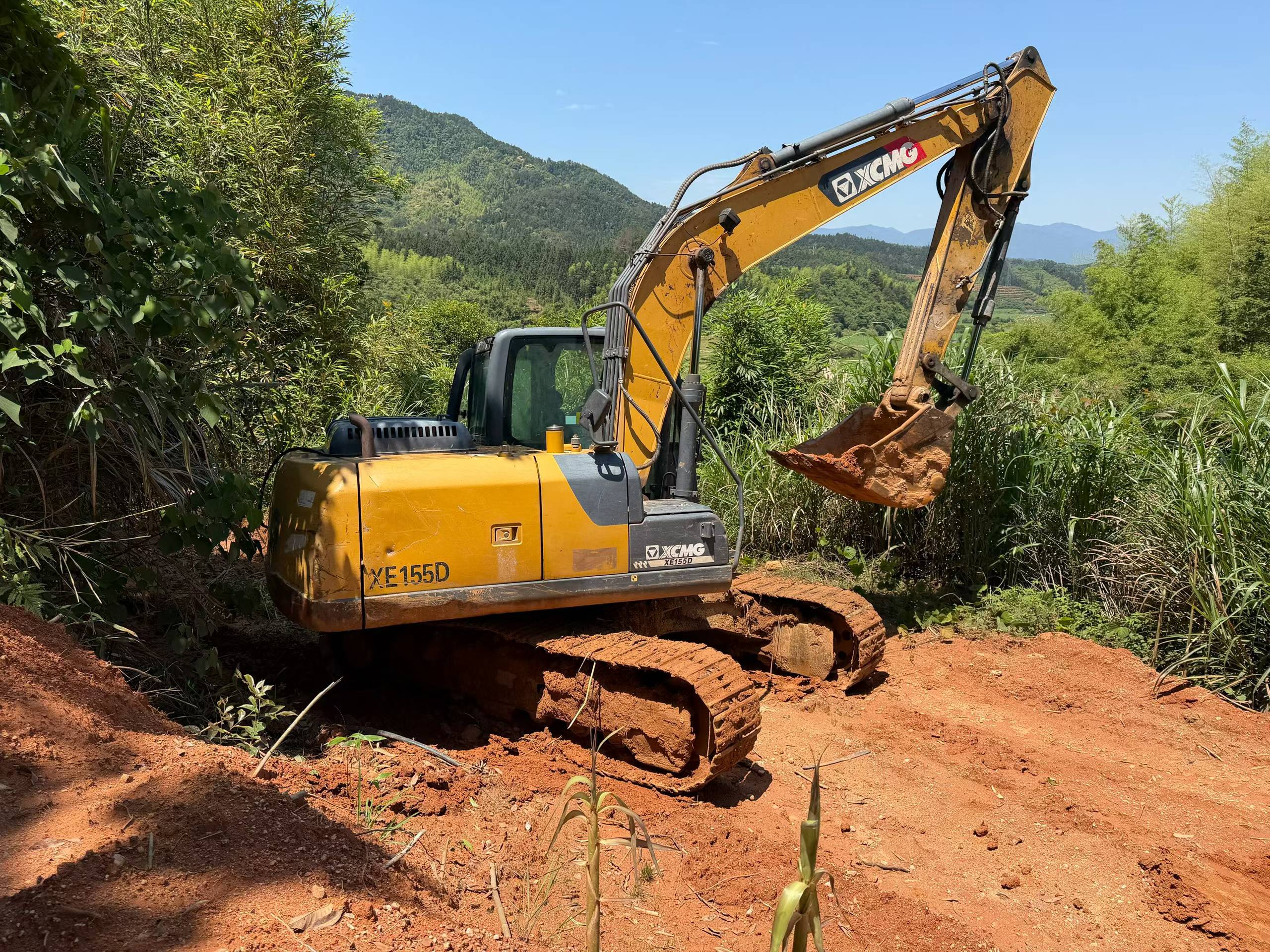 Buy XCMG XE135B Used Excavator / 3