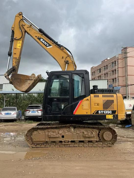 Buy Sany SY125C Used Excavator / 1