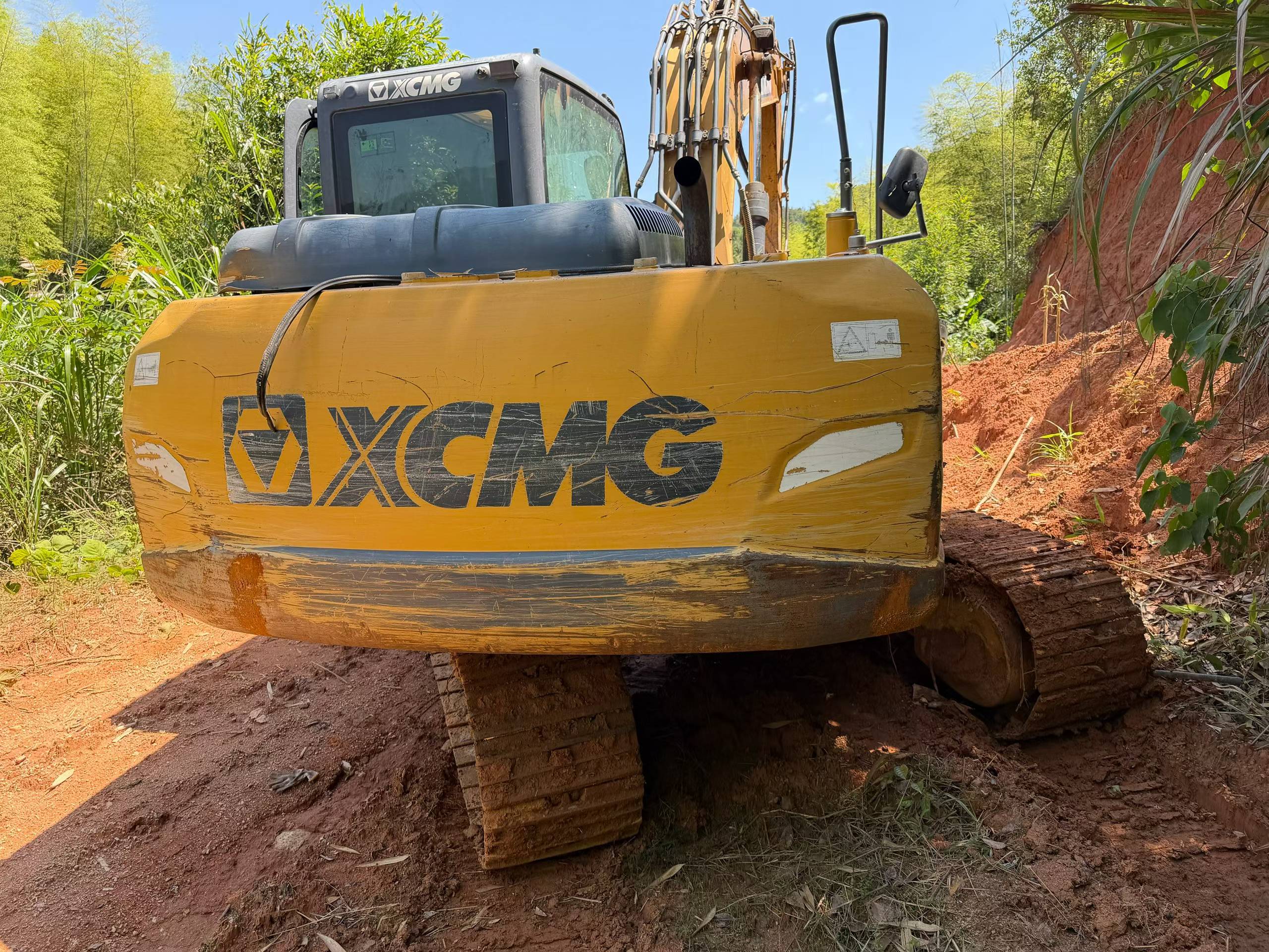Buy XCMG XE135B Used Excavator / 2