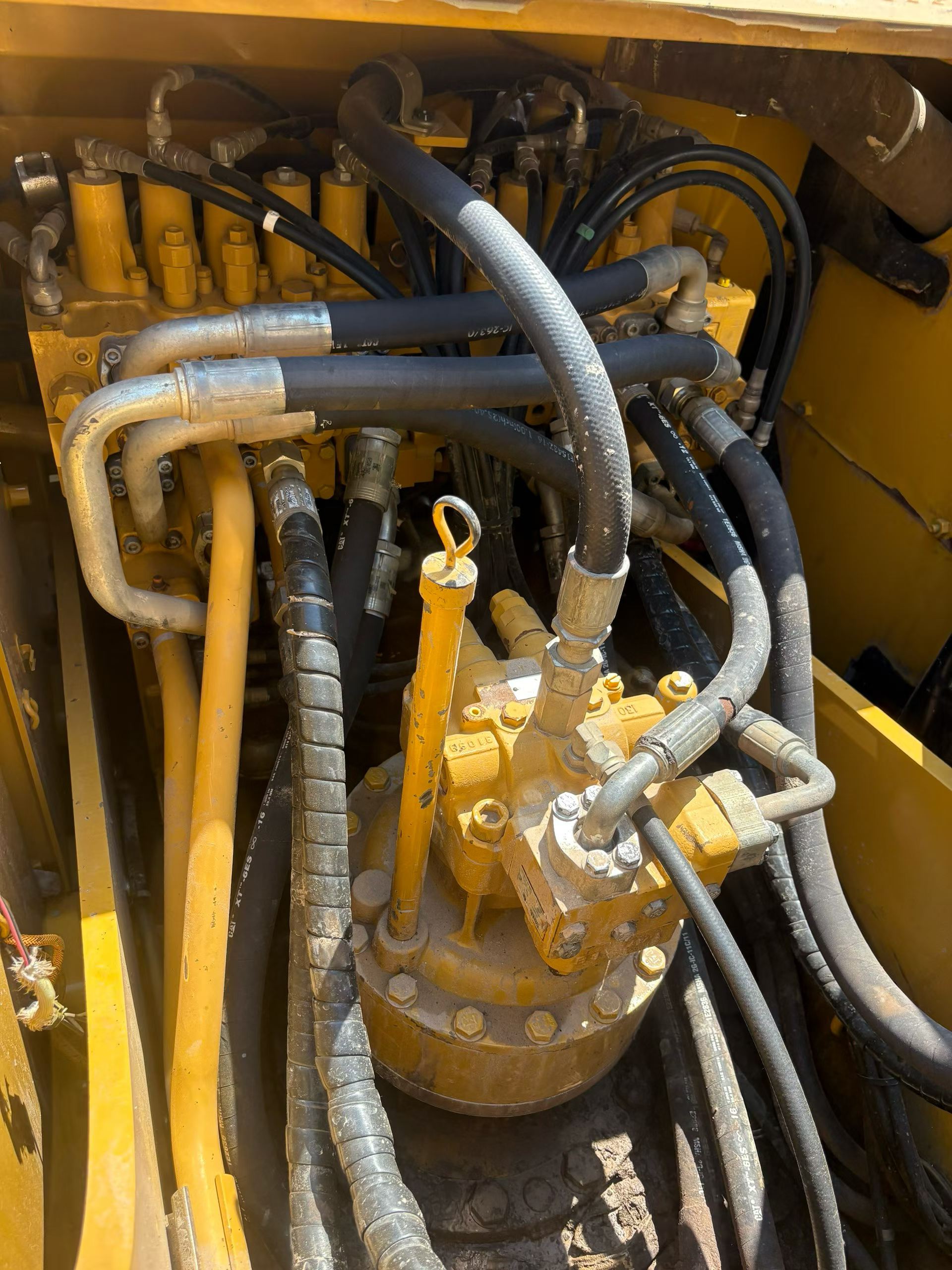 Buy Caterpillar 320D Used Excavator / 7