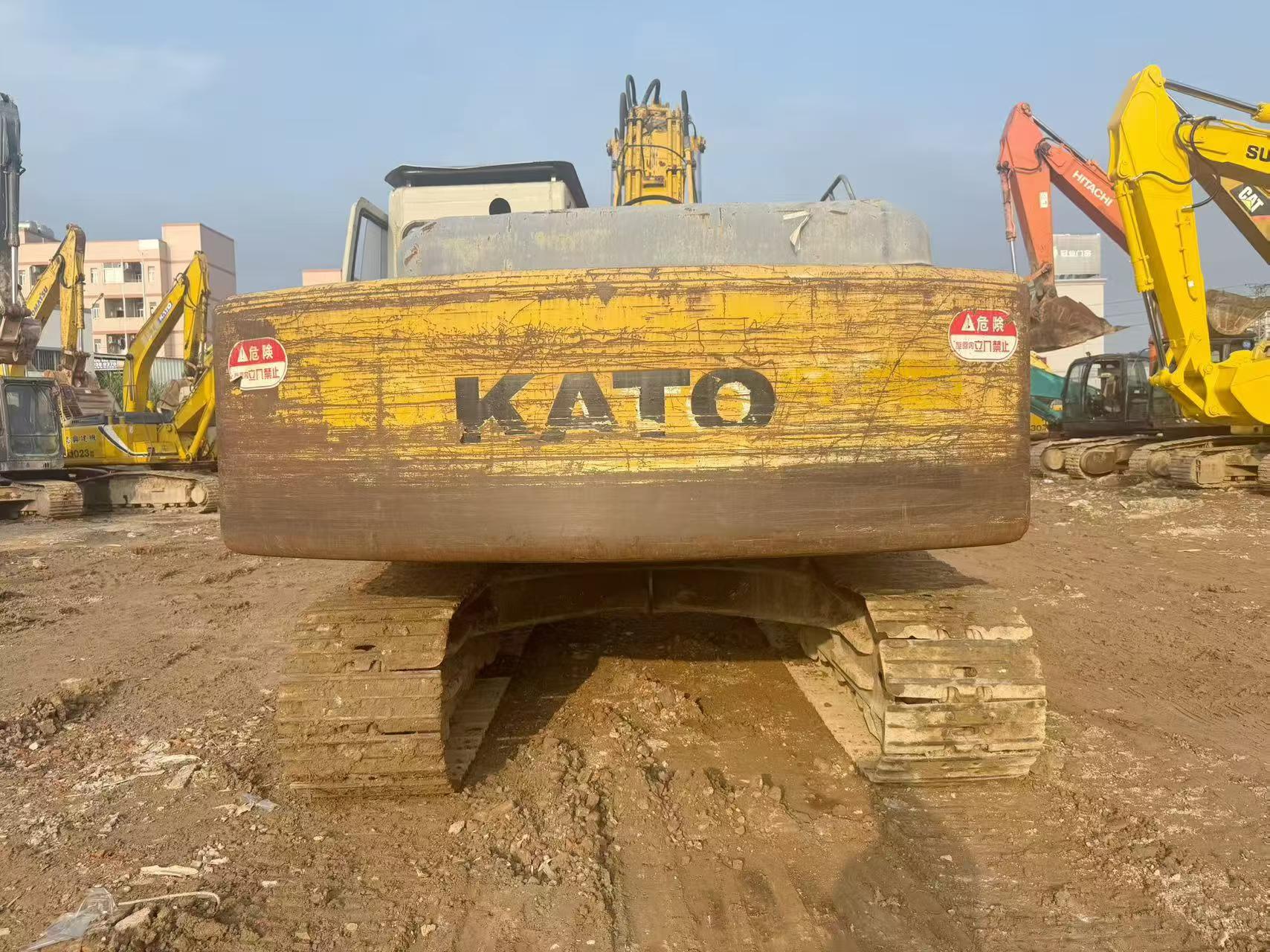 Buy Kato 820-3SP Used Excavator / 9