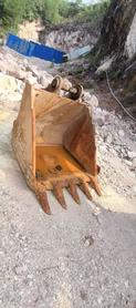 Buy Hitachi EX200 Used Excavator / 2 Buy Hitachi EX200 Used Excavator / 2