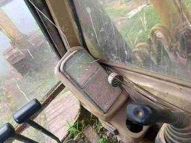 Buy Caterpillar 320V2 Used Excavator / 5 Buy Caterpillar 320V2 Used Excavator / 5
