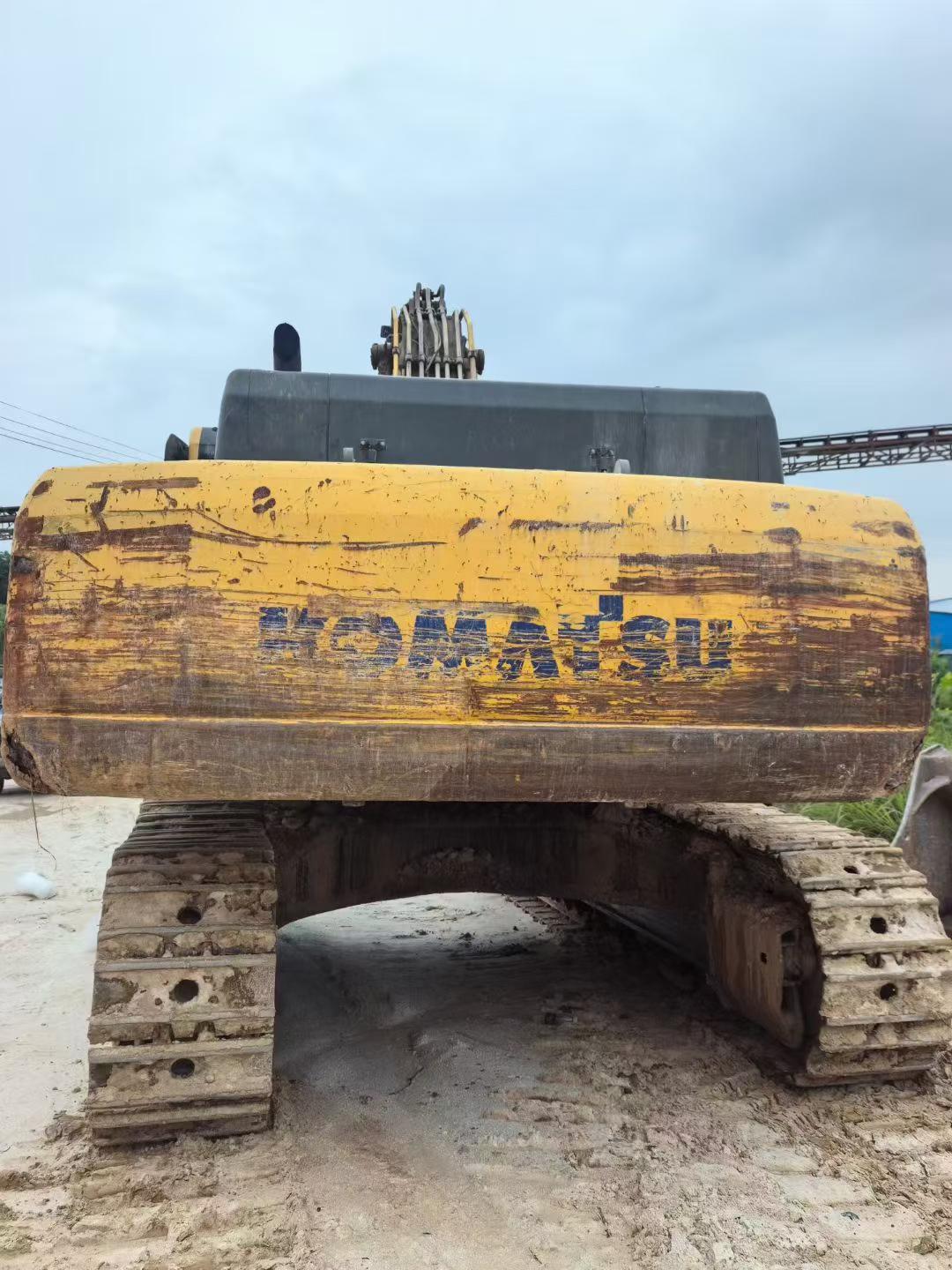 Buy Komatsu PC460LC-8 Used Excavator / 2