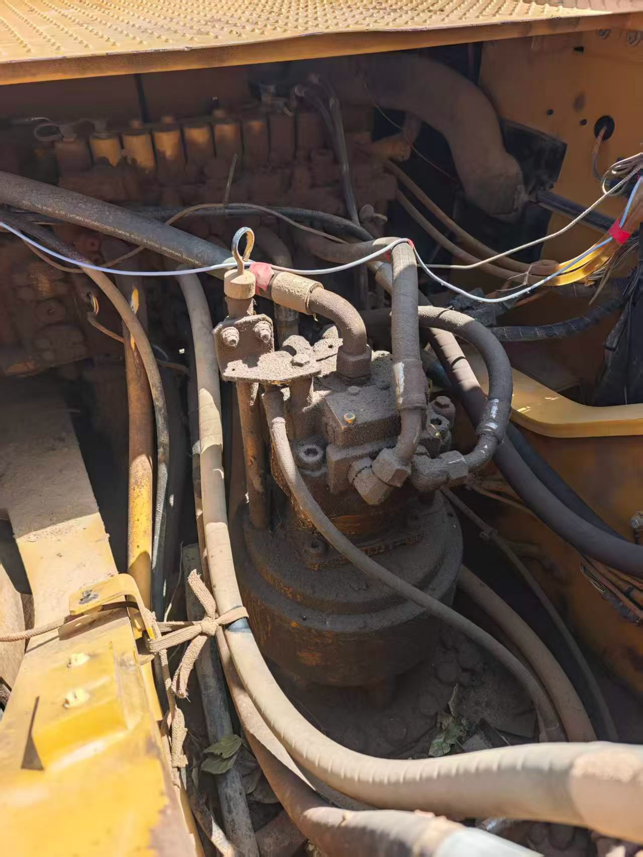 Buy Caterpillar 326DL Used Excavator / 6