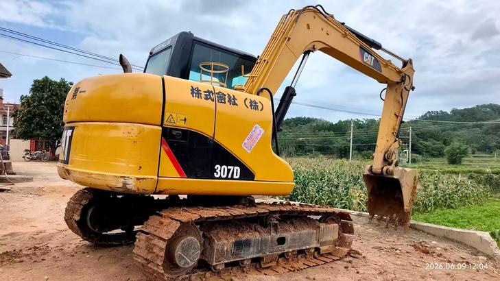 Buy Caterpillar 307B Used Excavator / 1