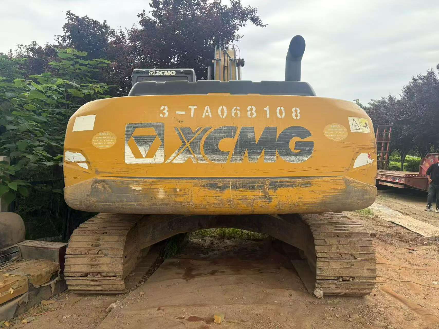 Buy XCMG XE245D Used Excavator / 2
