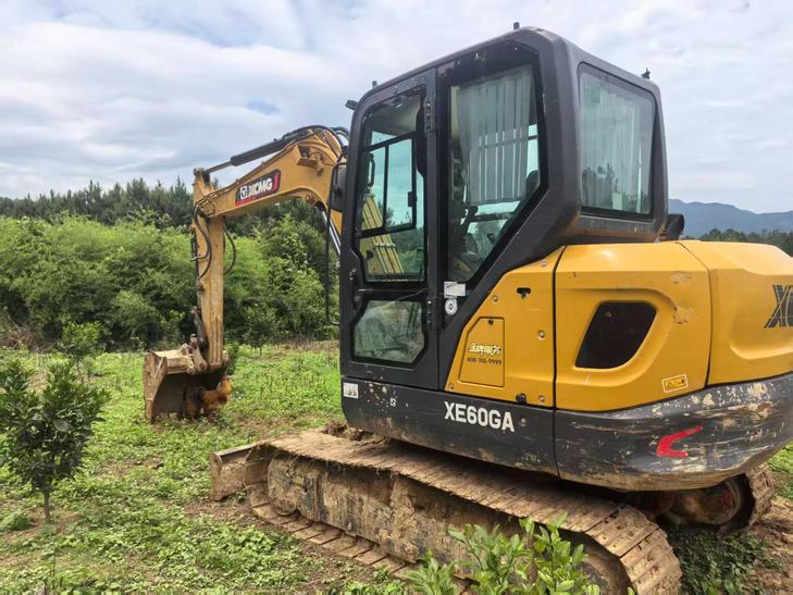 Buy XCMG XE60 Used Excavator / 1