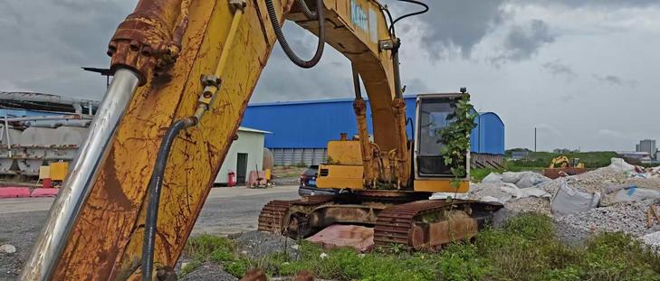 Buy Kato HD1250 Used Excavator / 1