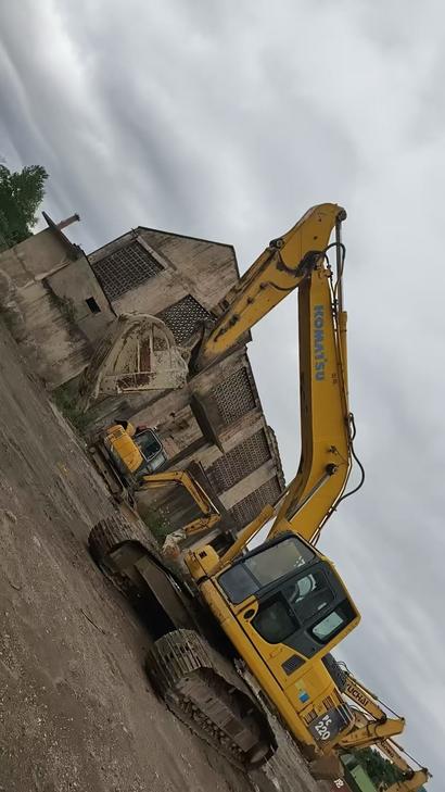 Buy Komatsu PC210-8 Used Excavator / 1