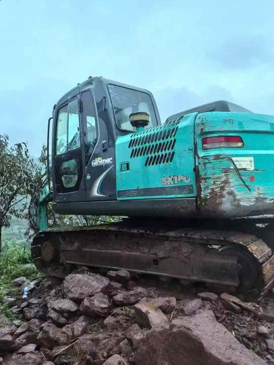 Buy Kobelco SK130 Used Excavator / 1