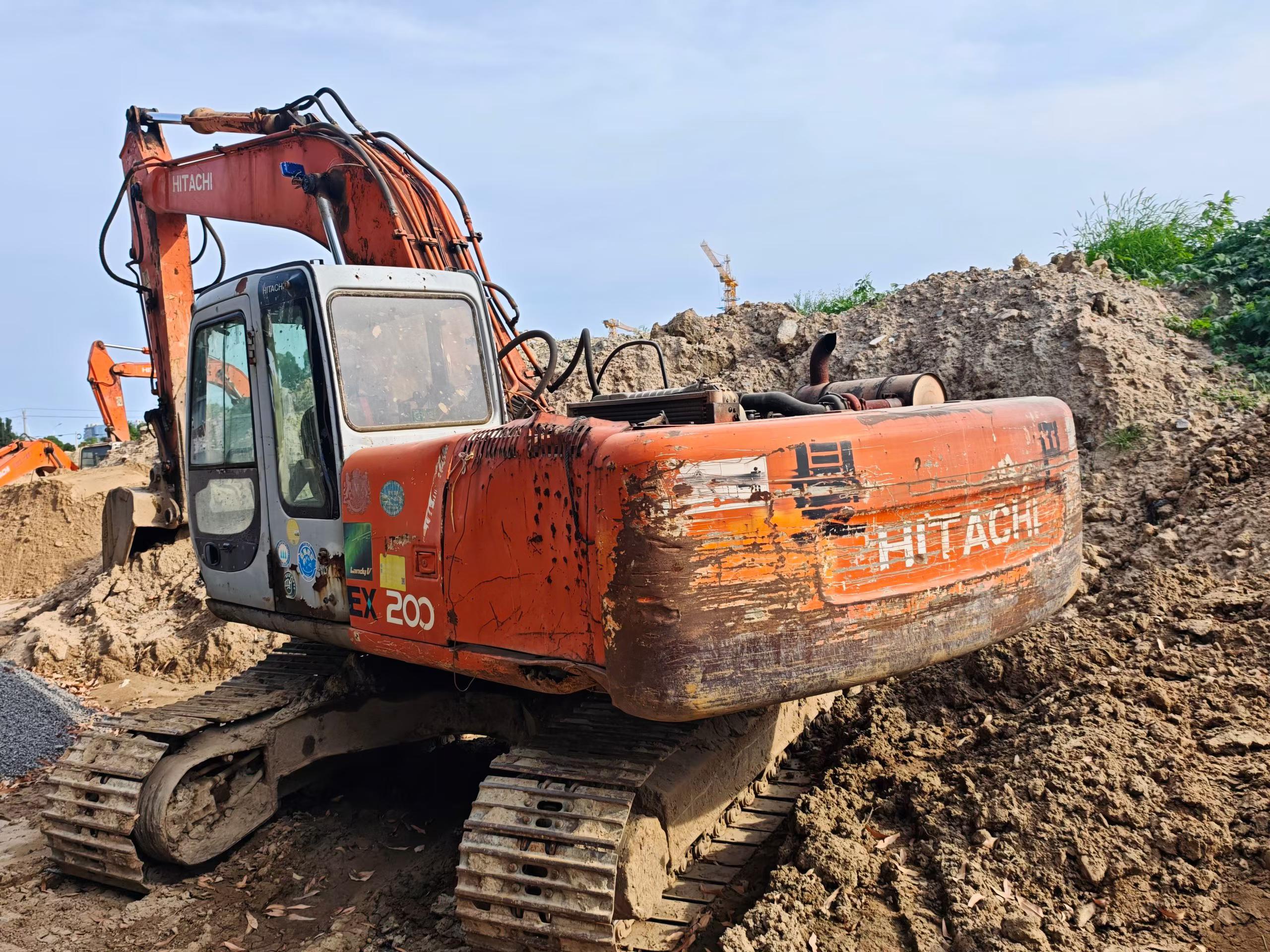 Buy Hitachi EX200-5 Used Excavator / 9