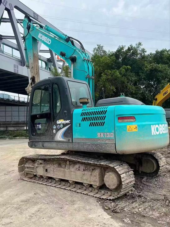 Buy Kobelco SK130 Used Excavator / 1