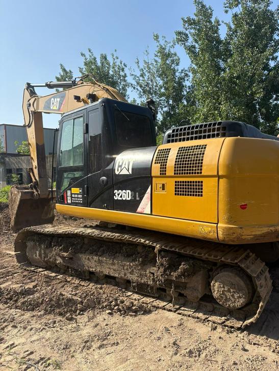 Buy Caterpillar 323D2L Used Excavator / 1