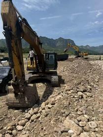 Buy Sany SY245H Used Excavator / 3 Buy Sany SY245H Used Excavator / 3