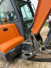 Buy Doosan DH60 Used Excavator / 9 Buy Doosan DH60 Used Excavator / 9