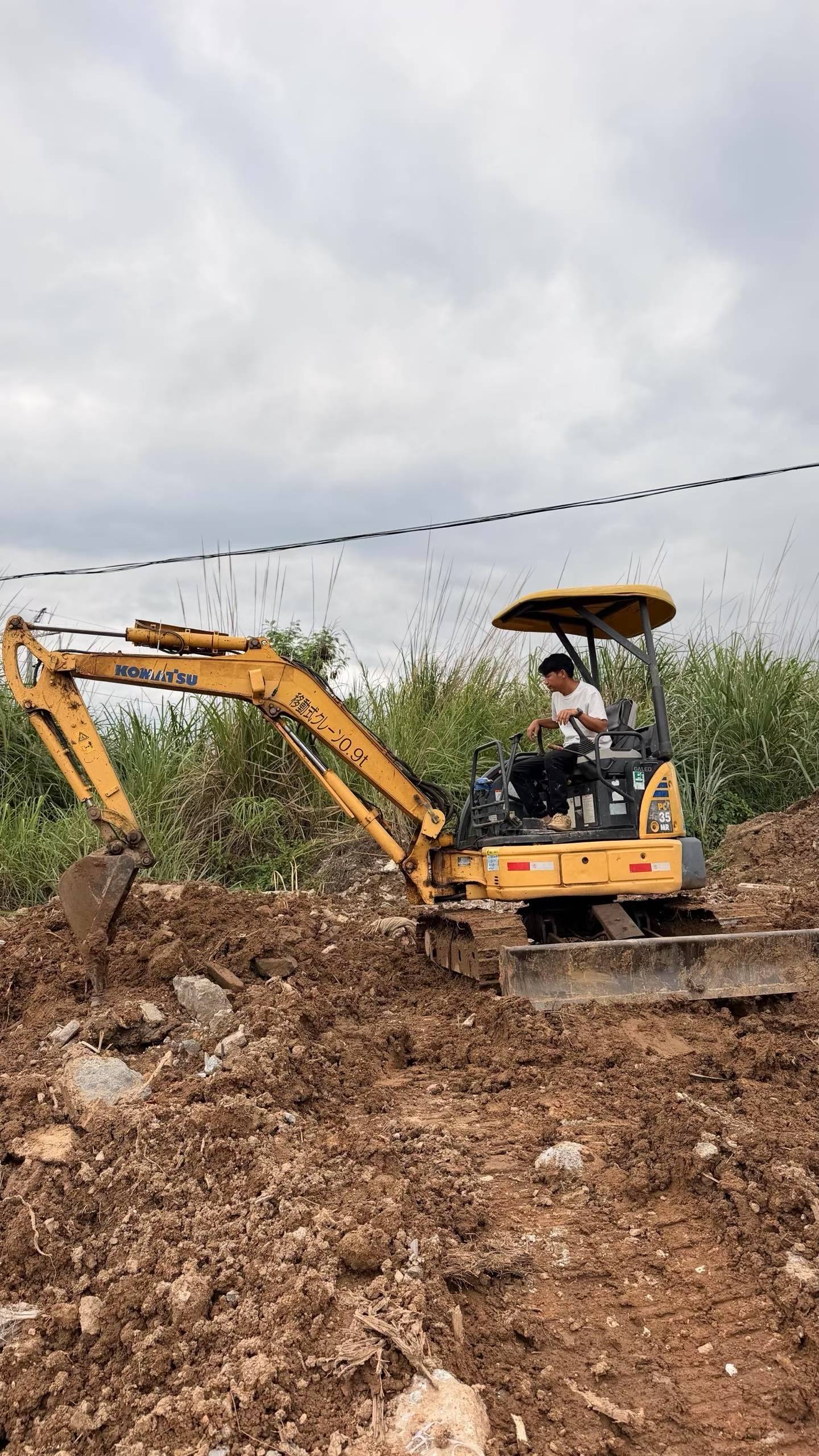 Buy Komatsu PC35MR-2 Used Excavator / 3