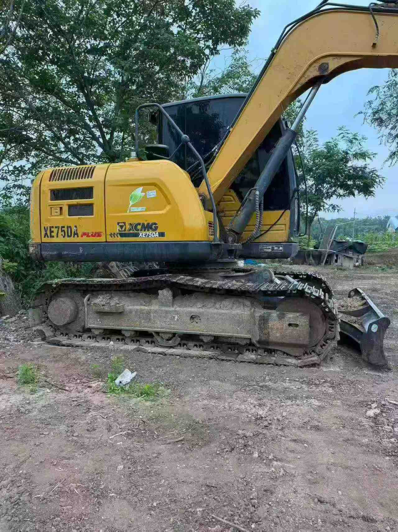 Buy XCMG XE75C Used Excavator / 2