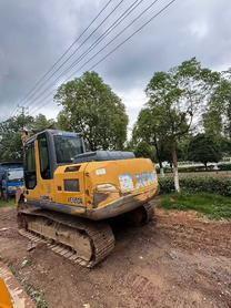 Buy XCMG XE135B Used Excavator / 4 Buy XCMG XE135B Used Excavator / 4