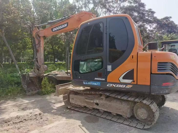 Buy Doosan DX75 Used Excavator / 1