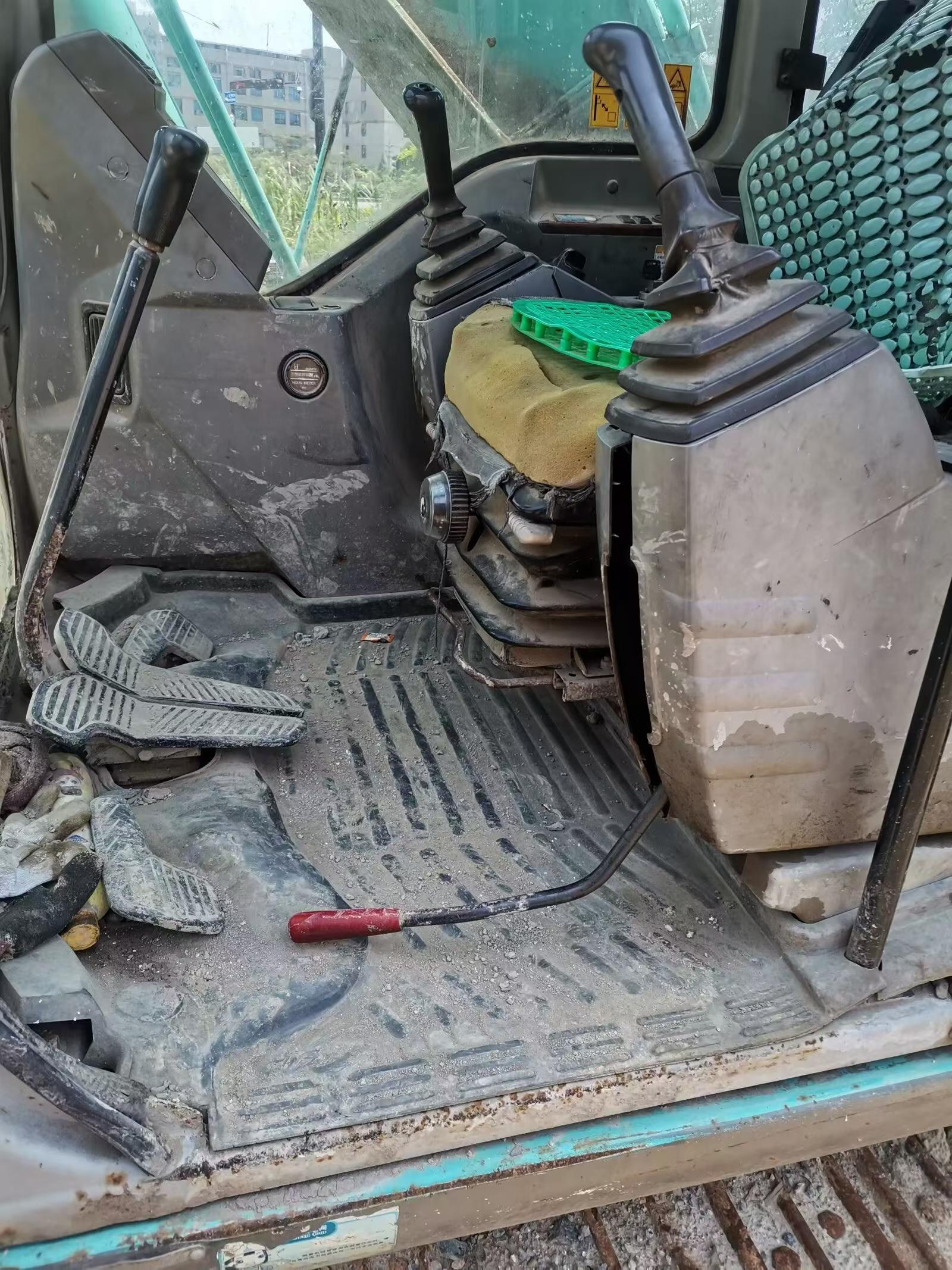 Buy Kobelco SK210-6 Used Excavator / 5