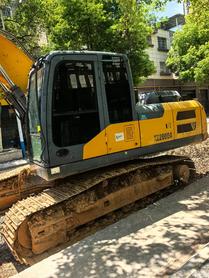 Buy XCMG XE200 Used Excavator / 2 Buy XCMG XE200 Used Excavator / 2