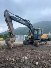Buy Hyundai R215-7 Used Excavator / 4 Buy Hyundai R215-7 Used Excavator / 4