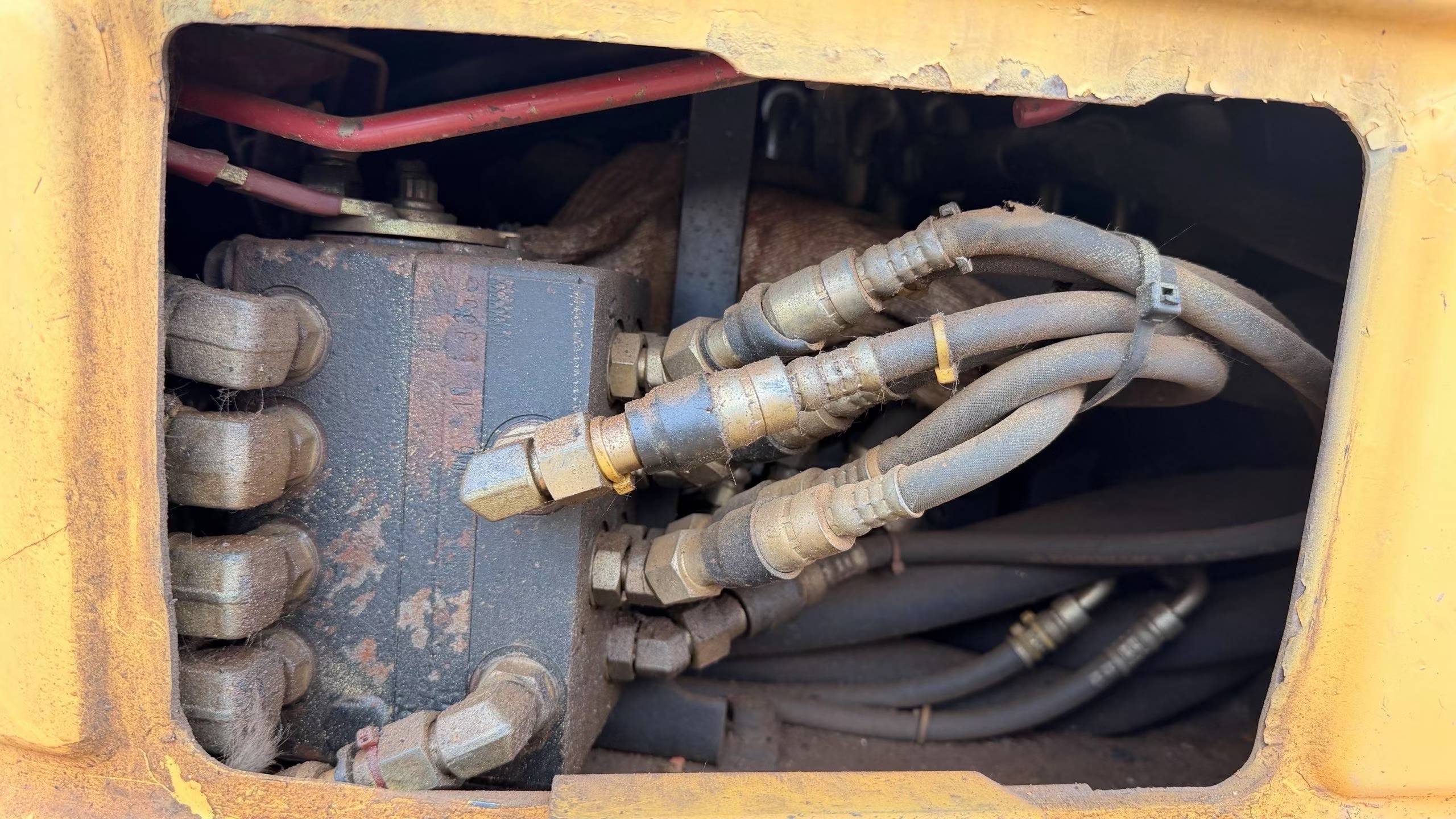 Buy Komatsu PC35MR-2 Used Excavator / 6