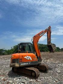 Buy Doosan DH60 Used Excavator / 3 Buy Doosan DH60 Used Excavator / 3
