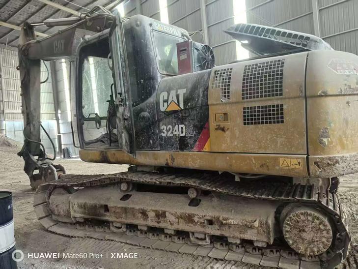 Buy Caterpillar 323 Used Excavator / 1