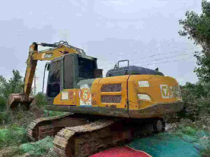 Buy XCMG XE215 Used Excavator / 1