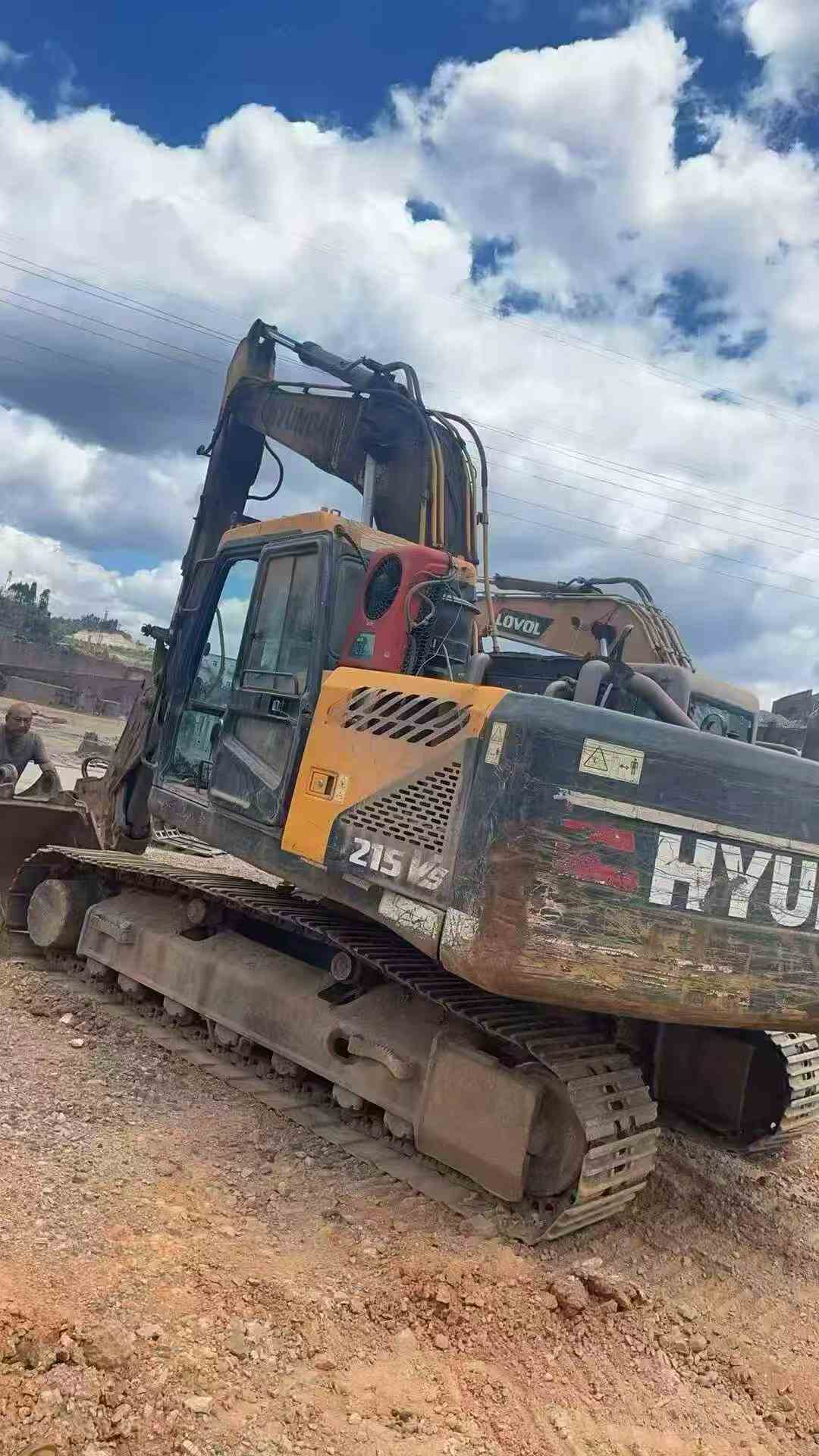 Buy Hyundai R215-7 Used Excavator / 3