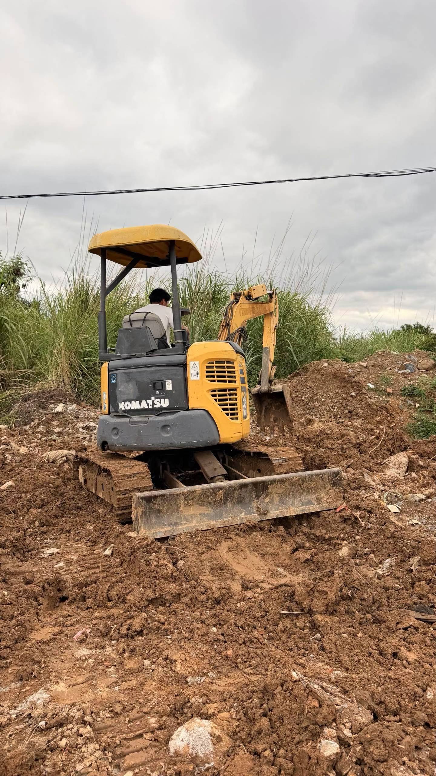 Buy Komatsu PC35MR-2 Used Excavator / 2