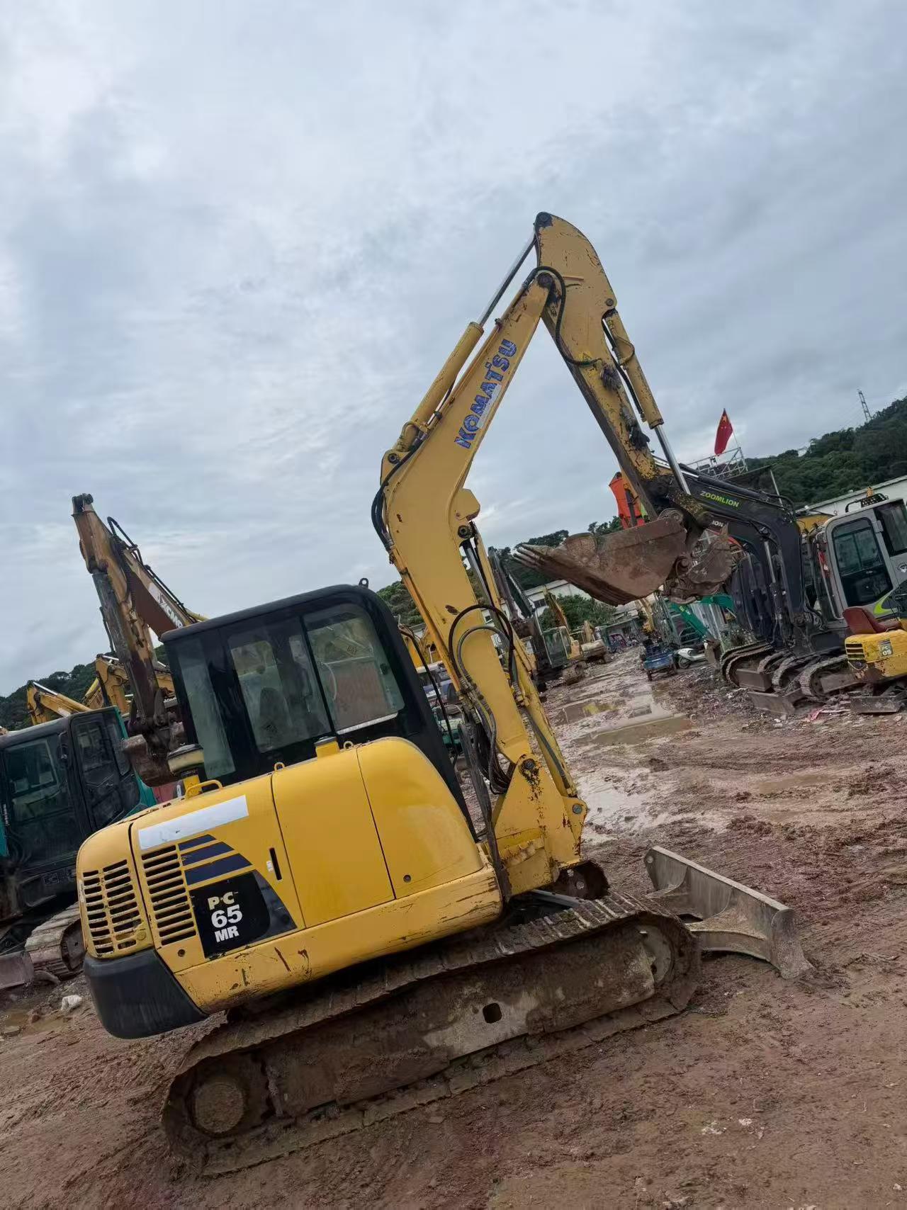 Buy Komatsu PC56-7 Used Excavator / 2