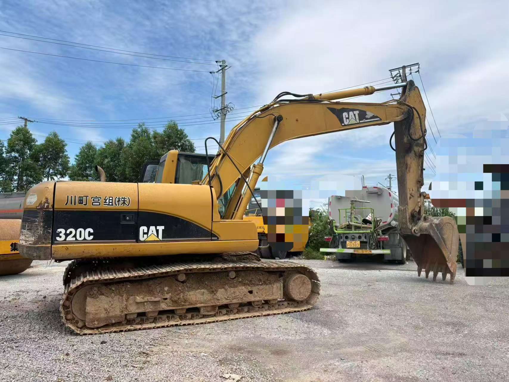 Buy Caterpillar 320C Used Excavator / 9