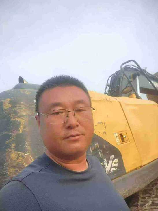Buy Hyundai R205VS Used Excavator / 1