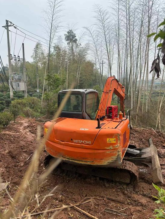 Buy Hitachi EX70 Used Excavator / 1