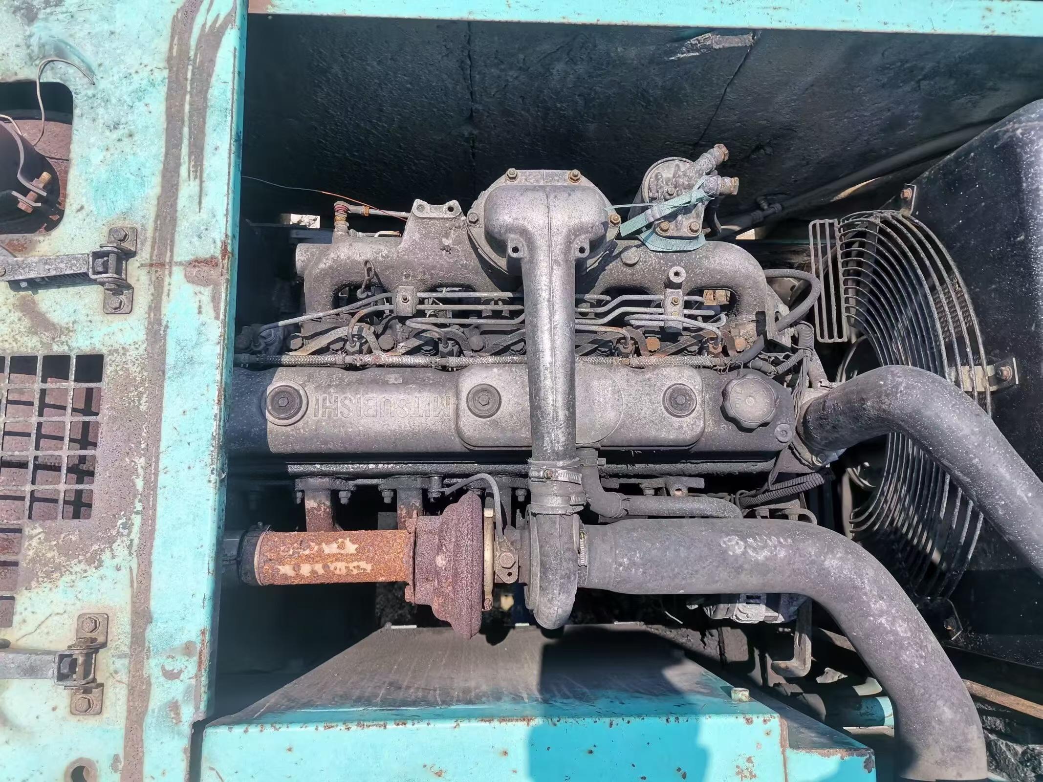 Buy Kobelco SK210-6 Used Excavator / 2